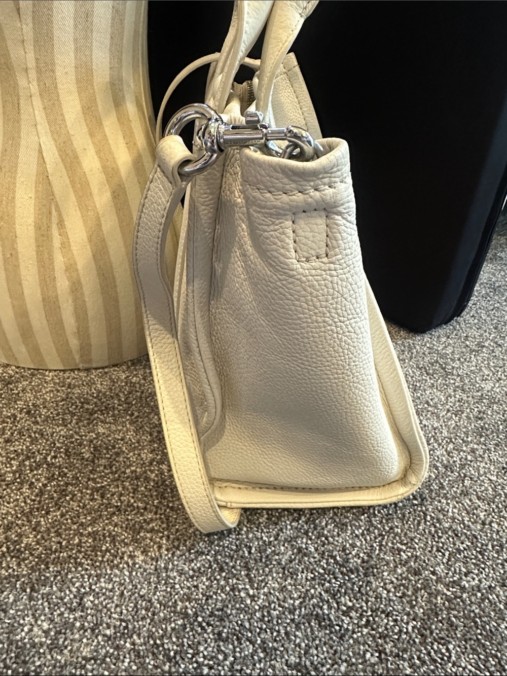 Marc Jacobs Pebbled Leather Tote in Off-White - Picture 6 of 12